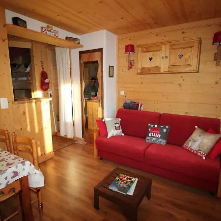 Joli Cosy à Champagny, Proche Centre, Terrasse, 4 Pers., Accès Rapide Commerces/télécabine - Fr-1-464-196 Appartement *